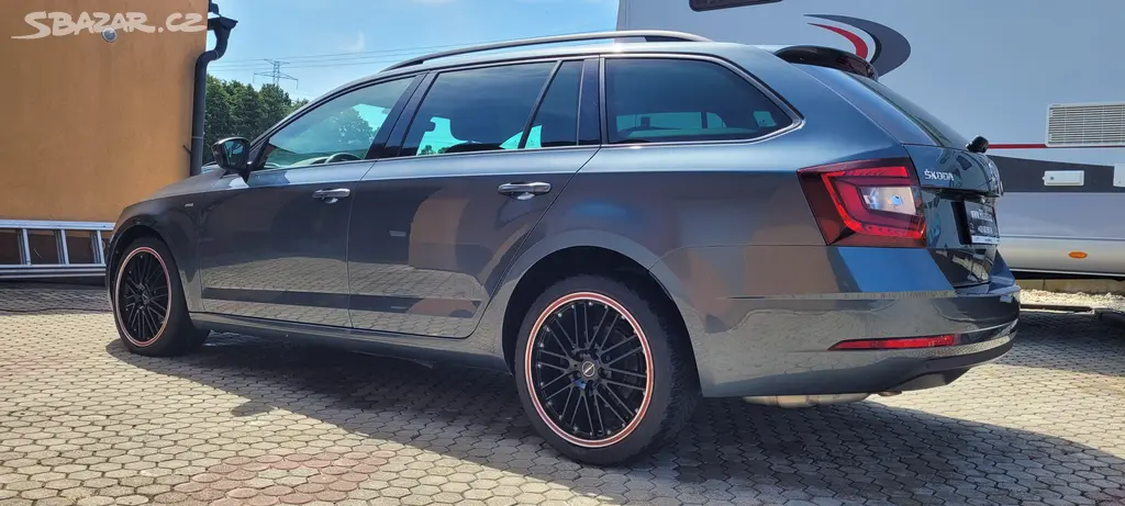 Škoda Octavia kombi 2,0TDi 110kW DSG 4x4 FuLLeD - fotka 5