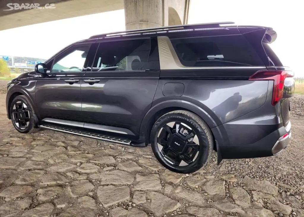 Kia Carnival 2.2-NOVÝ MODEL-7míst - fotka 5
