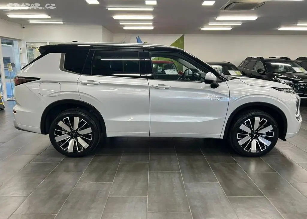 Mitsubishi Outlander - fotka 6