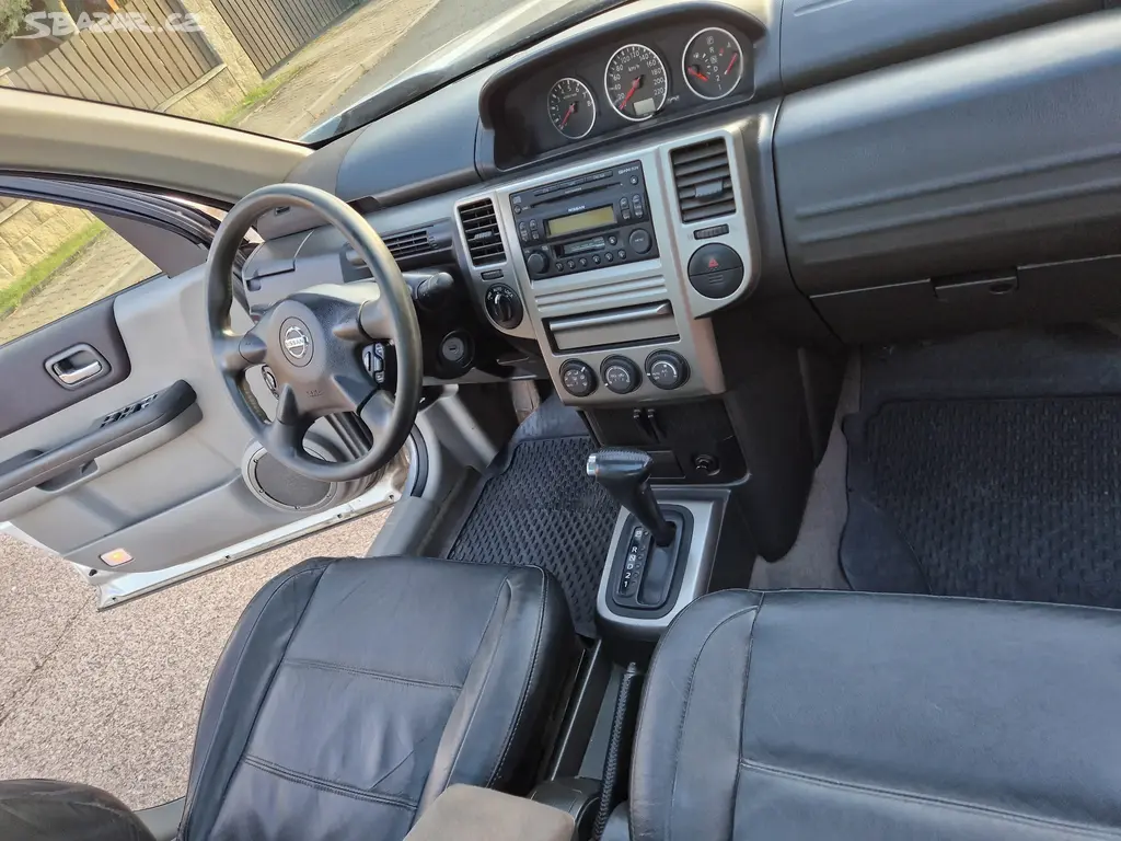 Nissan x-trail 2.5 benzin 4x4 - automat - nové ČR - fotka 5