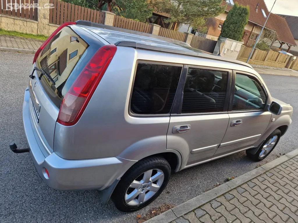 Nissan x-trail 2.5 benzin 4x4 - automat - nové ČR - fotka 4