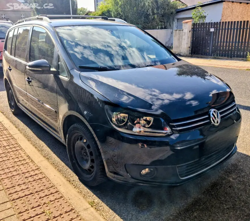 Rodinný VW Touran 1.4 TSI (103 kW) r.v. 2013