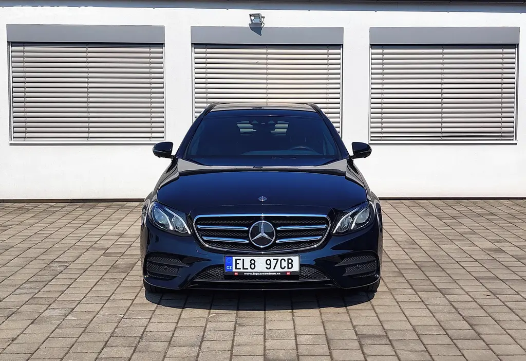 Mercedes-Benz Třídy E, 1.95, E 300 de, tažné - fotka 2