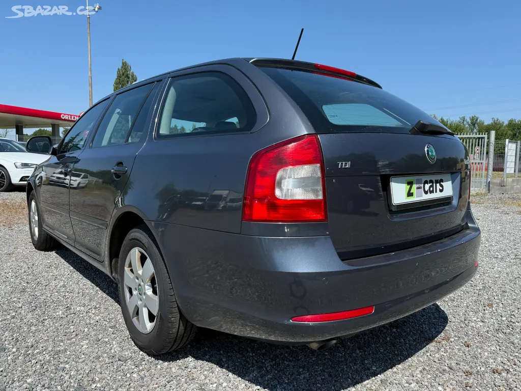 Škoda Octavia 1.6TDi Elegance 77kW 2011 ČR - fotka 6