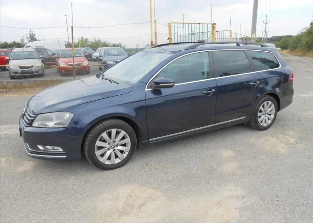 Volkswagen Passat 2,0 TDI 103 kW Historie nafta