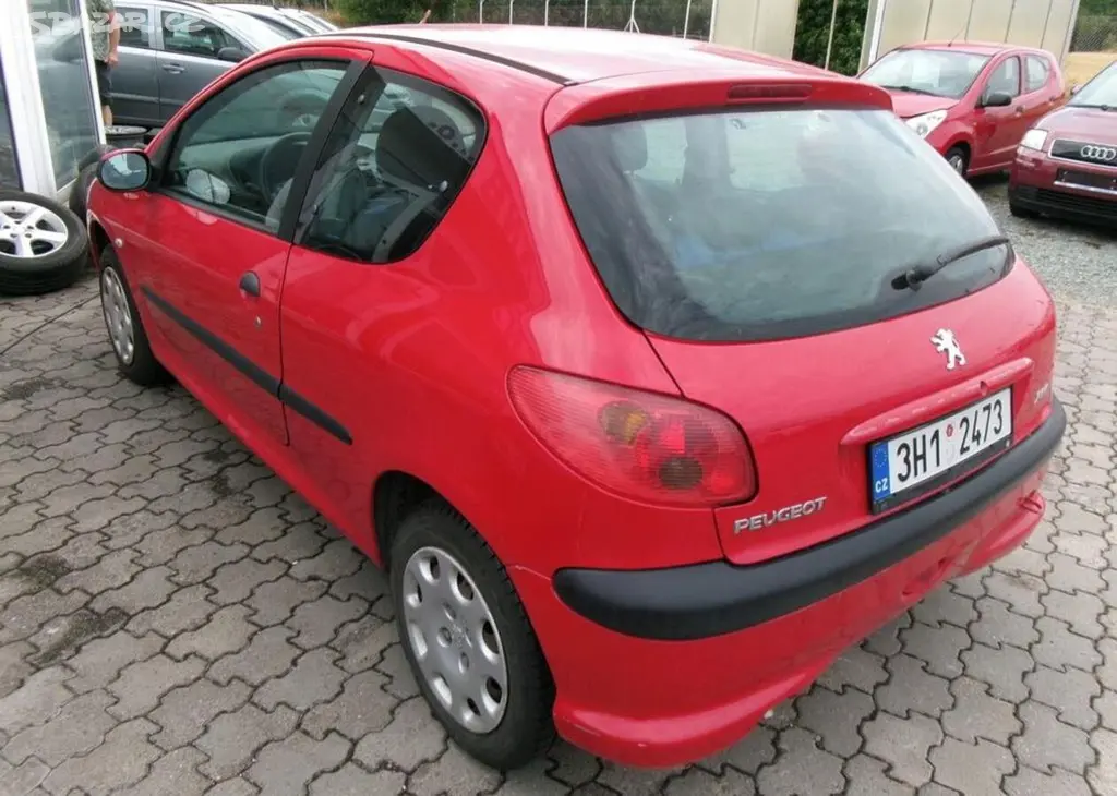Peugeot 206 1.4i 55kw,CZ,1.maj. benzín manuální - fotka 5