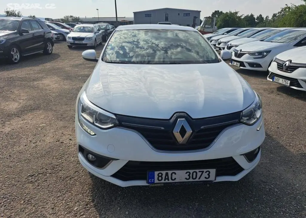 Renault Mégane 1,5 dCi nafta manuální1 - fotka 2