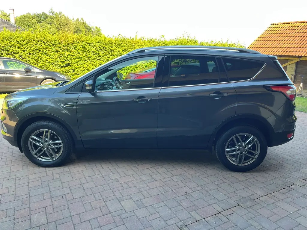 Ford Kuga 1.5 110kW Kamera Navi Carplay - fotka 4
