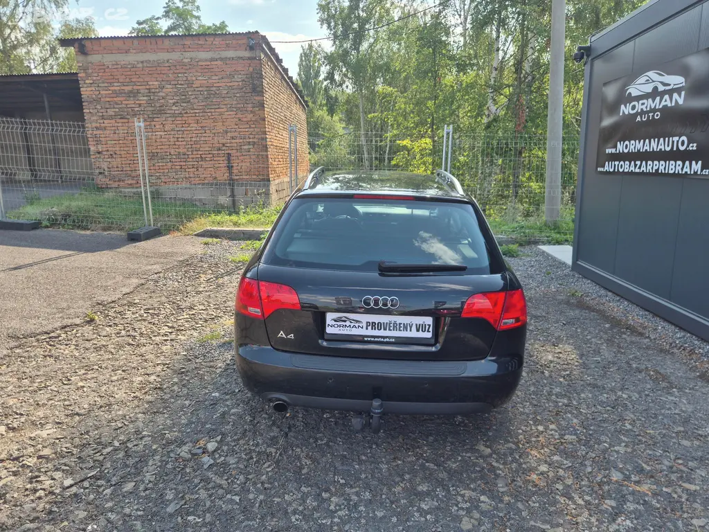 Audi A4, 1.6MPi 75kw, tažné, pěkná - fotka 6