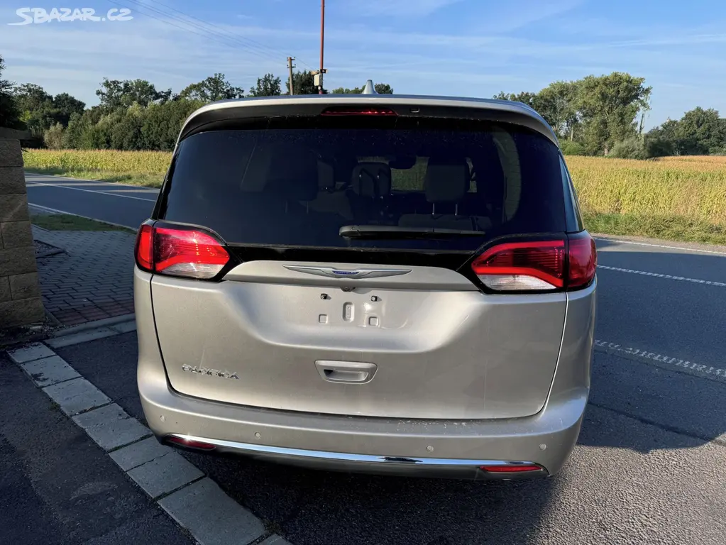 Chrysler Pacifica 3,6 RU Čocka Adapttemp 2020 DPH - fotka 5