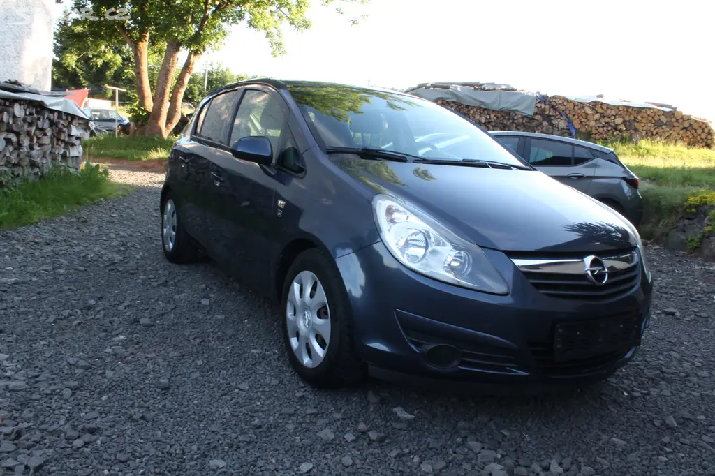 Opel Corsa 1,2i Klimatizace, Servisní kniha - fotka 2