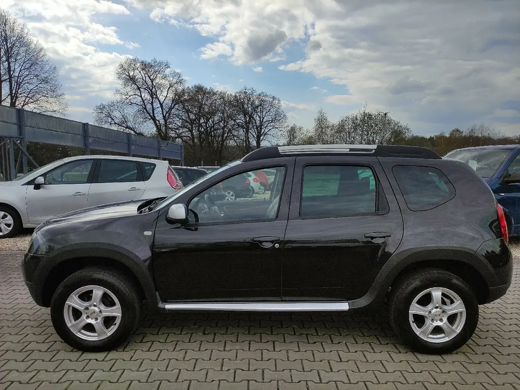 DACIA DUSTER 1.6i 16V 77KW,4x4,ZÁVĚS,ALU,KLIMA - fotka 4
