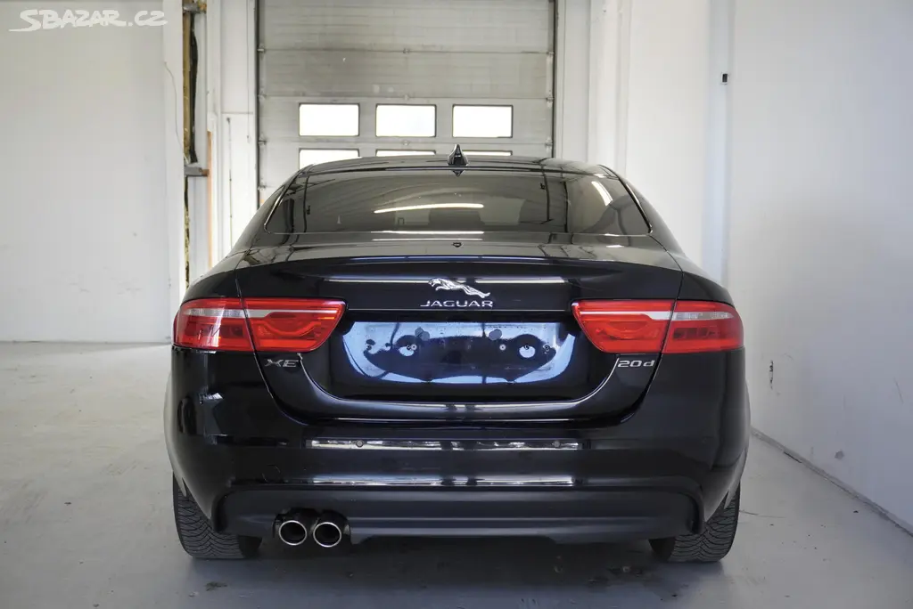 Jaguar XE, 2.0D - fotka 4