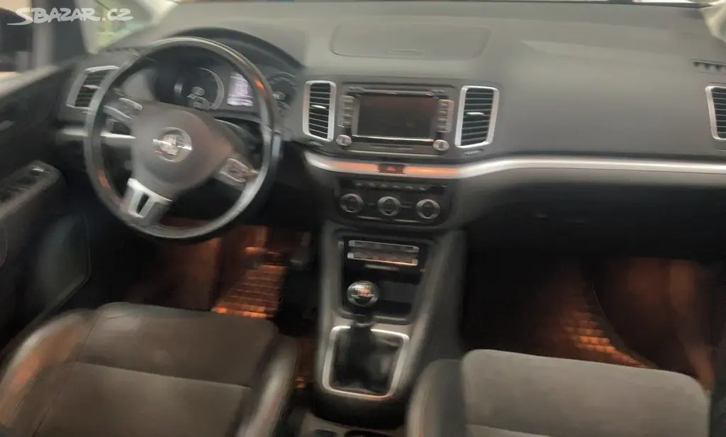 Volkswagen Sharan, 2.0Tdi130KW 7-MÍST HIGH.ALCANT - fotka 4