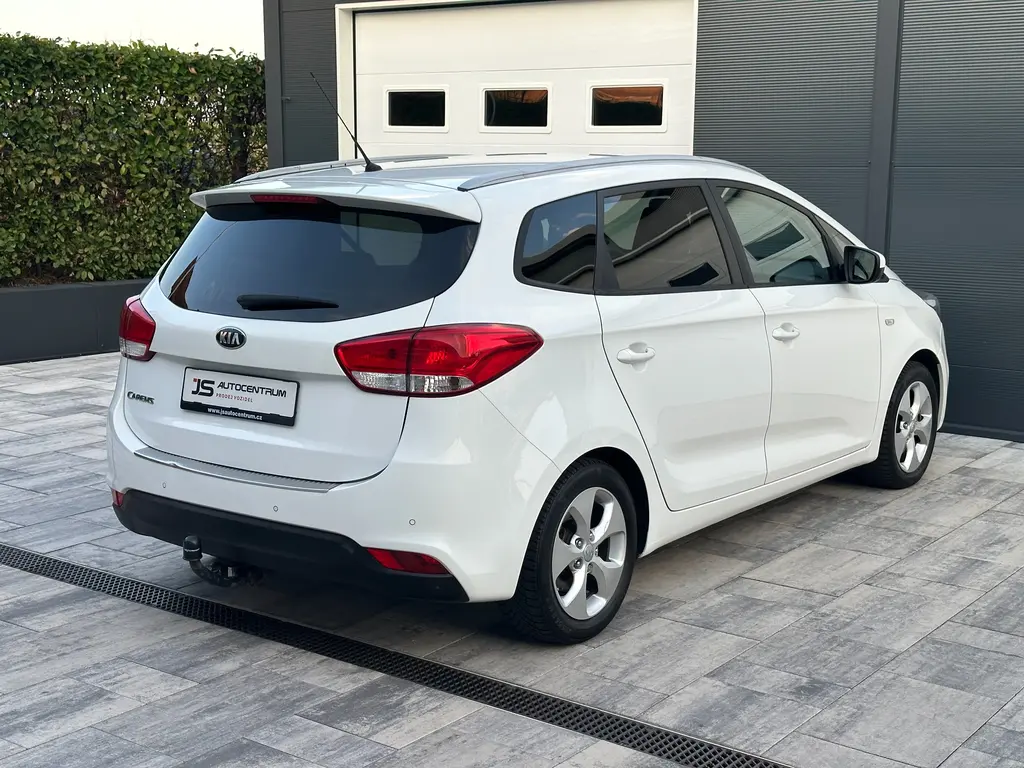 Kia Carens 1.6i 135PS Comfort Plus - fotka 4