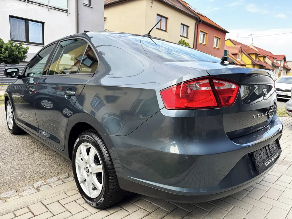 SEAT TOLEDO 1.2TSI KLIMA, ALU, 6xAIRBAG, 108 000km - fotka 6