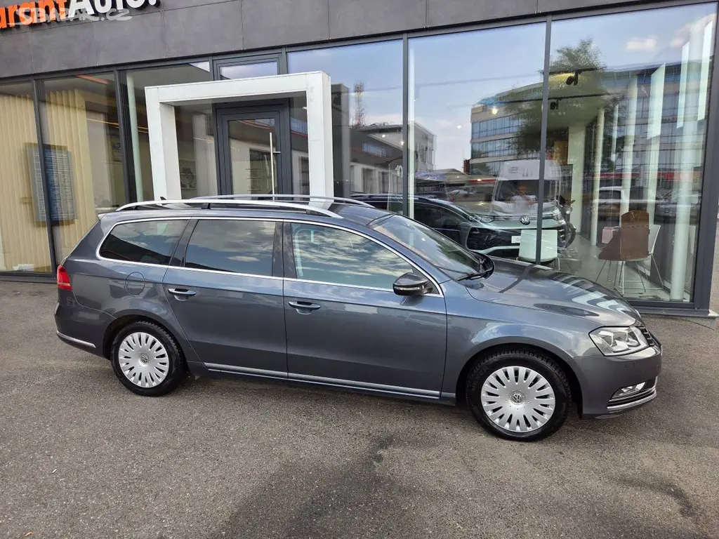Volkswagen Passat, 2.0 TDI DSG - fotka 4
