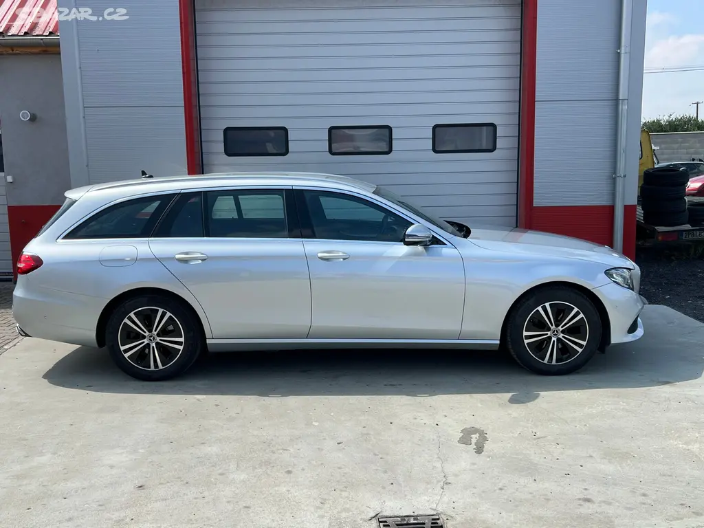 Mercedes-Benz E 220 d 9G-Tronic, DPH, 2020 - fotka 6