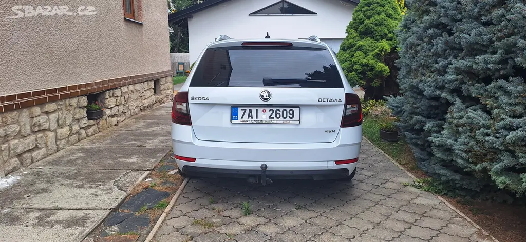 Škoda Octavia Combi 2.0 TDI L&K 4x4 DSG 135 kW ACC - fotka 5