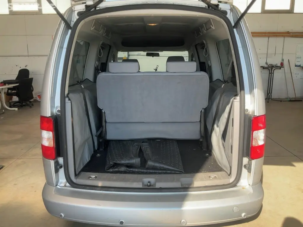 Volkswagen Caddy, CADDY MAXI 1.6Mpi 75KW 7-MÍST - fotka 4