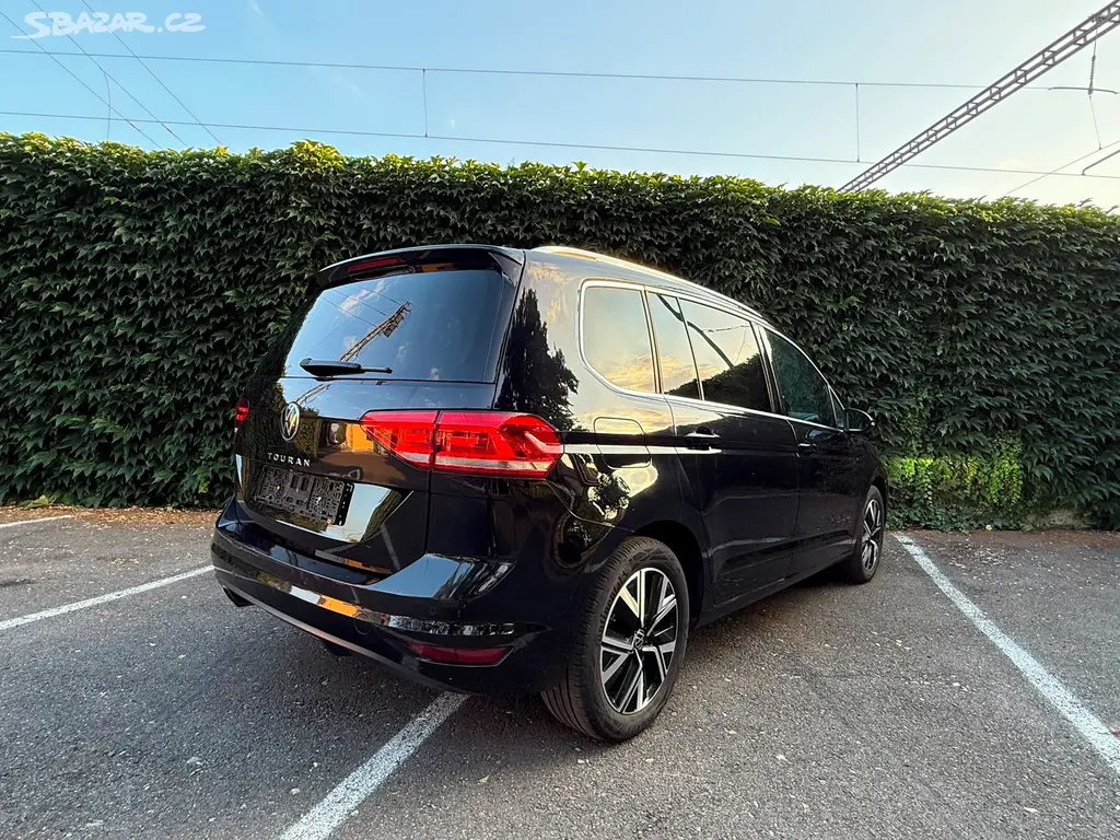VW Touran 2.0TDi 110Kw/DSG/Highline/Fulled/El.Kufr - fotka 6