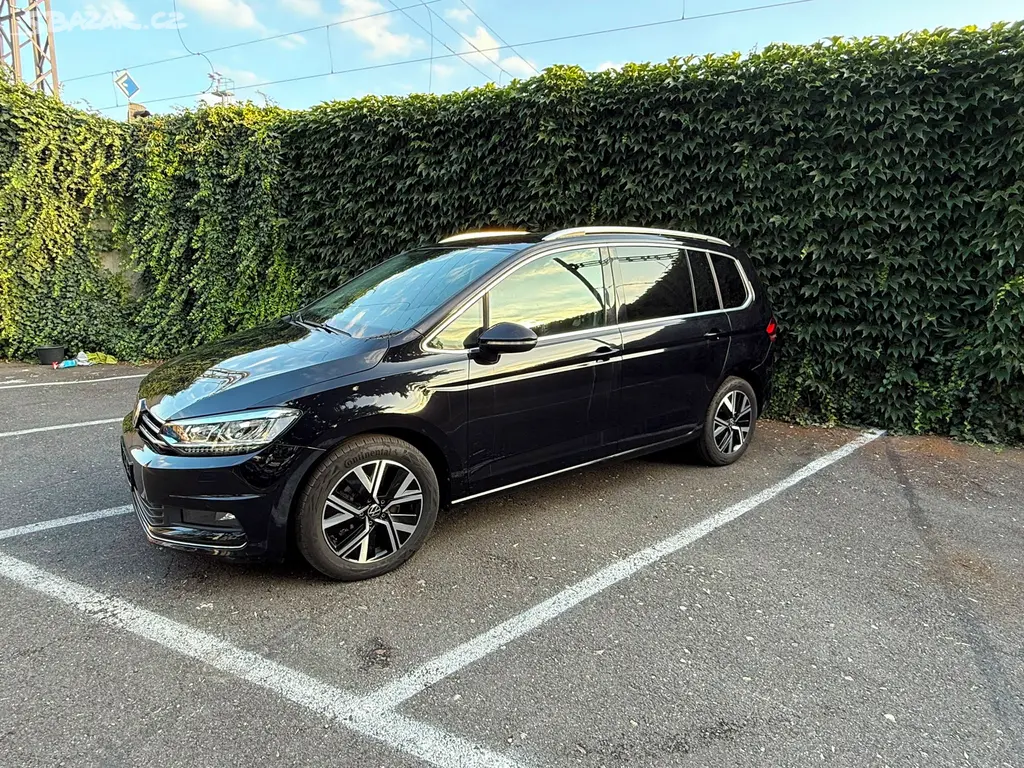 VW Touran 2.0TDi 110Kw/DSG/Highline/Fulled/El.Kufr - fotka 2