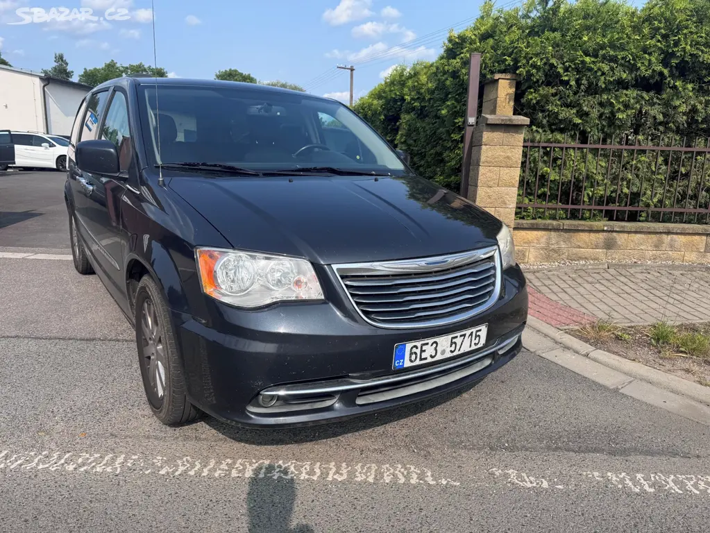 Chrysler Town Country 3,6 RT DVD Stown Kůže 2014 - fotka 6