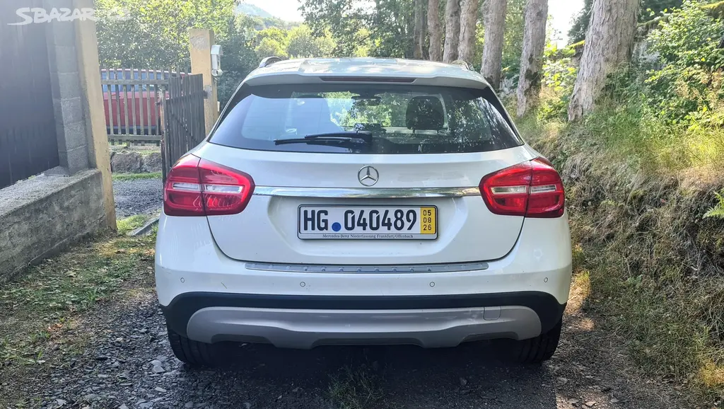 Mercedes-Benz GLA 220d 4Matic. Model 2016 = 130kW - fotka 5