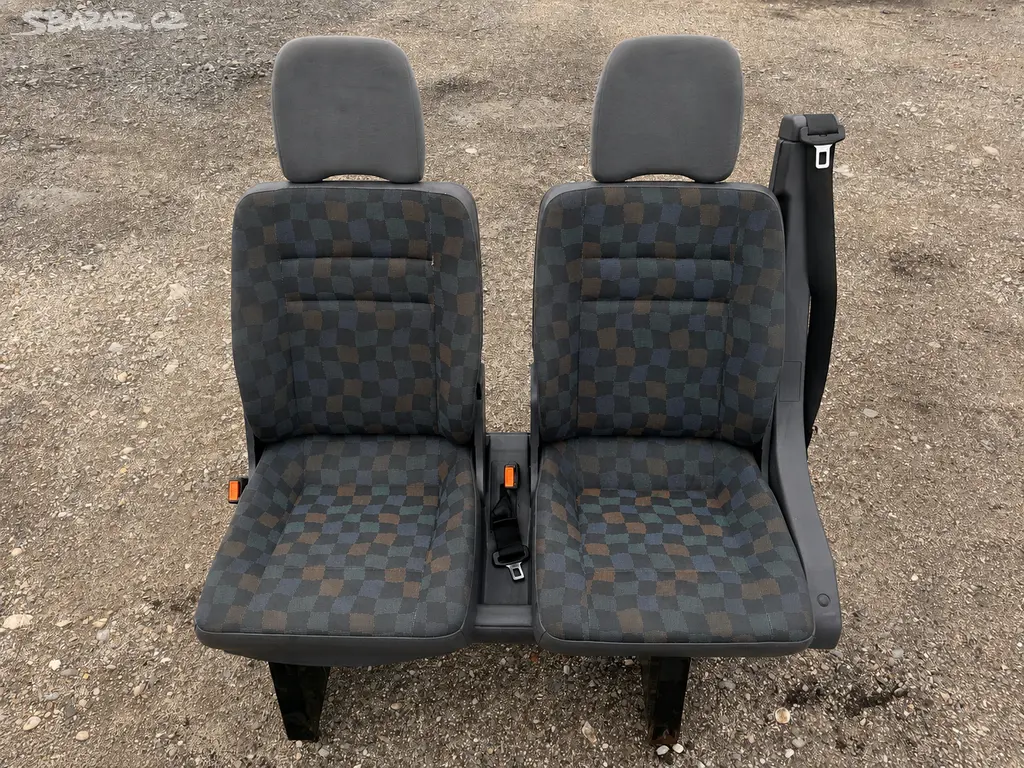Náhled: Druhá řada sedadel Mercedes Vito 638