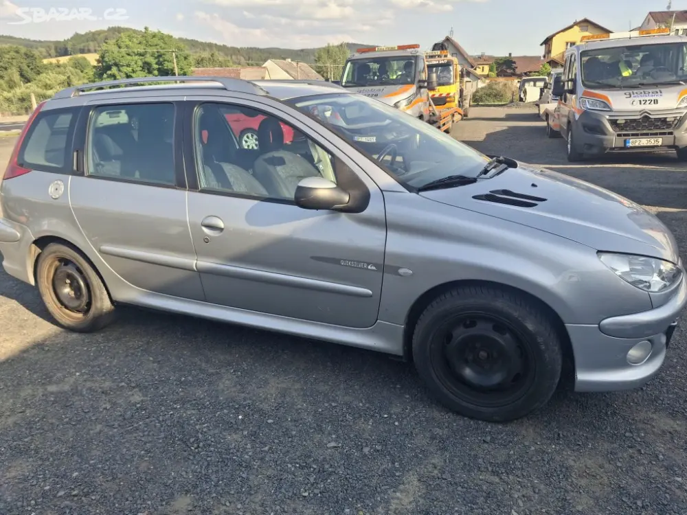 Peugeot 206 SW 1,4i 16V - fotka 5