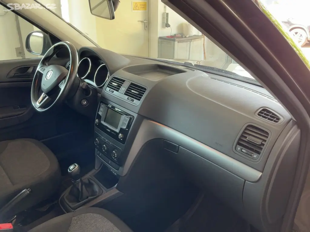 Škoda Yeti, 1.2Tsi 81KW VYHŘ. SED MF VOLAN - fotka 2