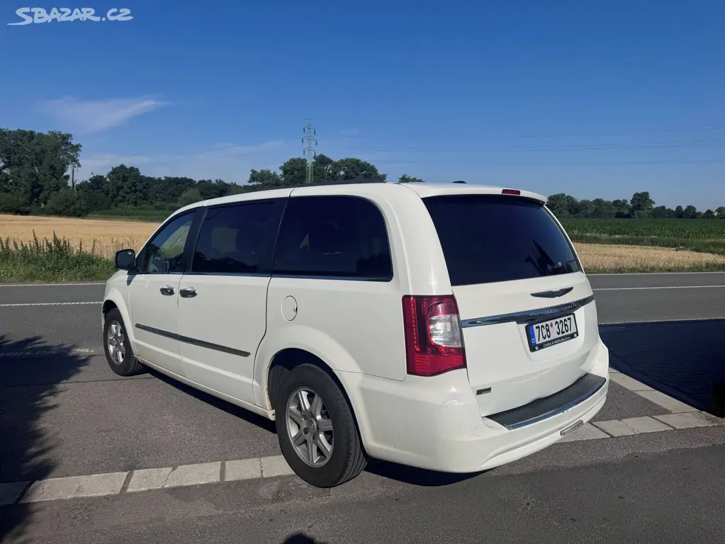 Chrysler Town Country 3,6 RT El dveře DO 2011 DPH - fotka 3
