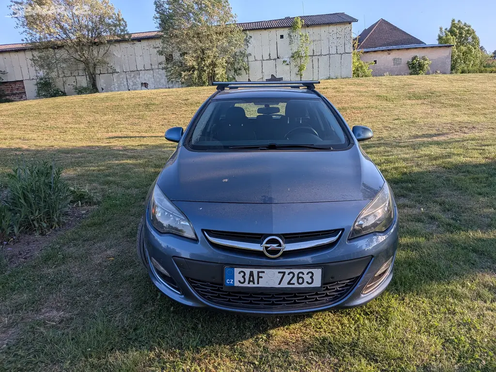 Prodám Opel Astra ST J 1.7cdti 81kw r.v.2013