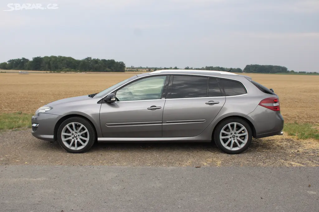 Renault Laguna 2.0 dCi, 127 kW, r.v. 2014, tažné - fotka 2