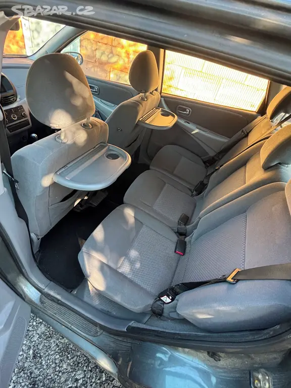 Nissan Almera Tino 1.8 85kW benzin - fotka 6