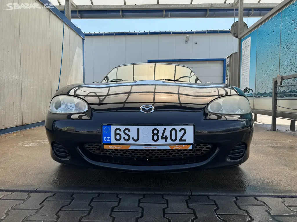 Mazda MX-5 NBFL 1.6 81 kW 2002 - fotka 3