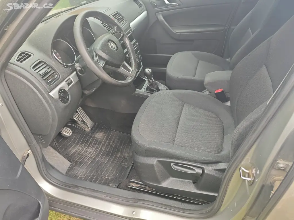 ŠKODA YETI, 2,0 TDi, 4x4, 103 KW - fotka 6