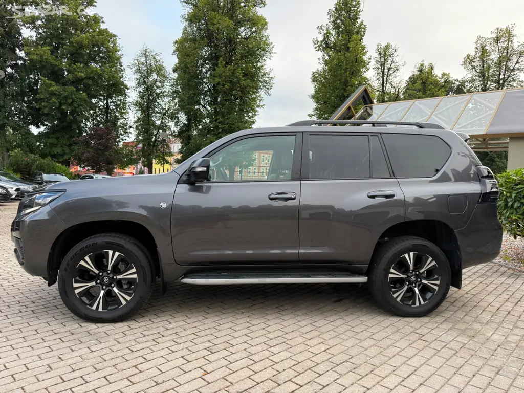 TOYOTA LAND CRUISER 150 2.8 D-4D 150kW*5682KM*DPH* - fotka 4