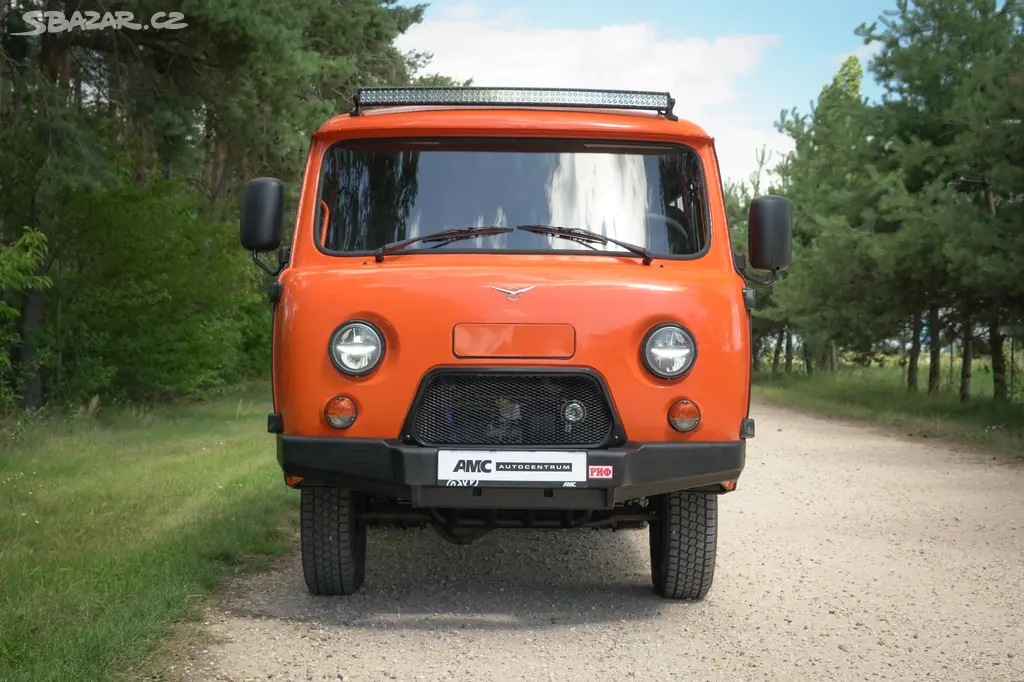 UAZ, 3909 Buchanka - předváděcí - fotka 4