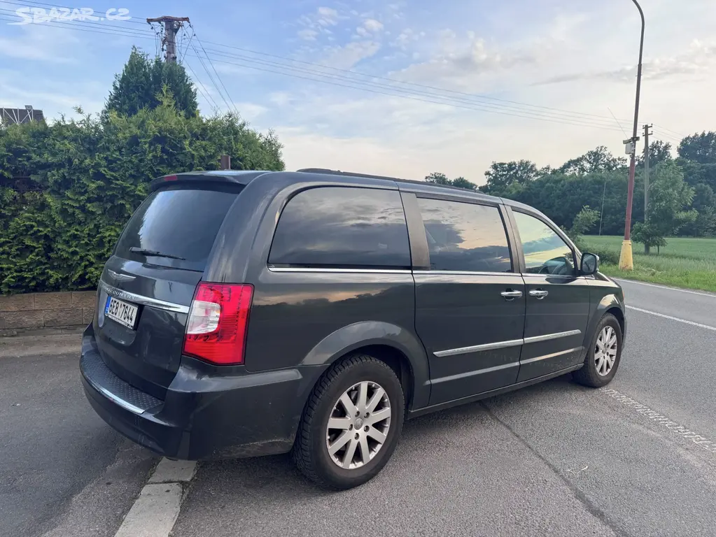 Chrysler Town Country 3,6 LPG Limited DVD 2014 - fotka 4