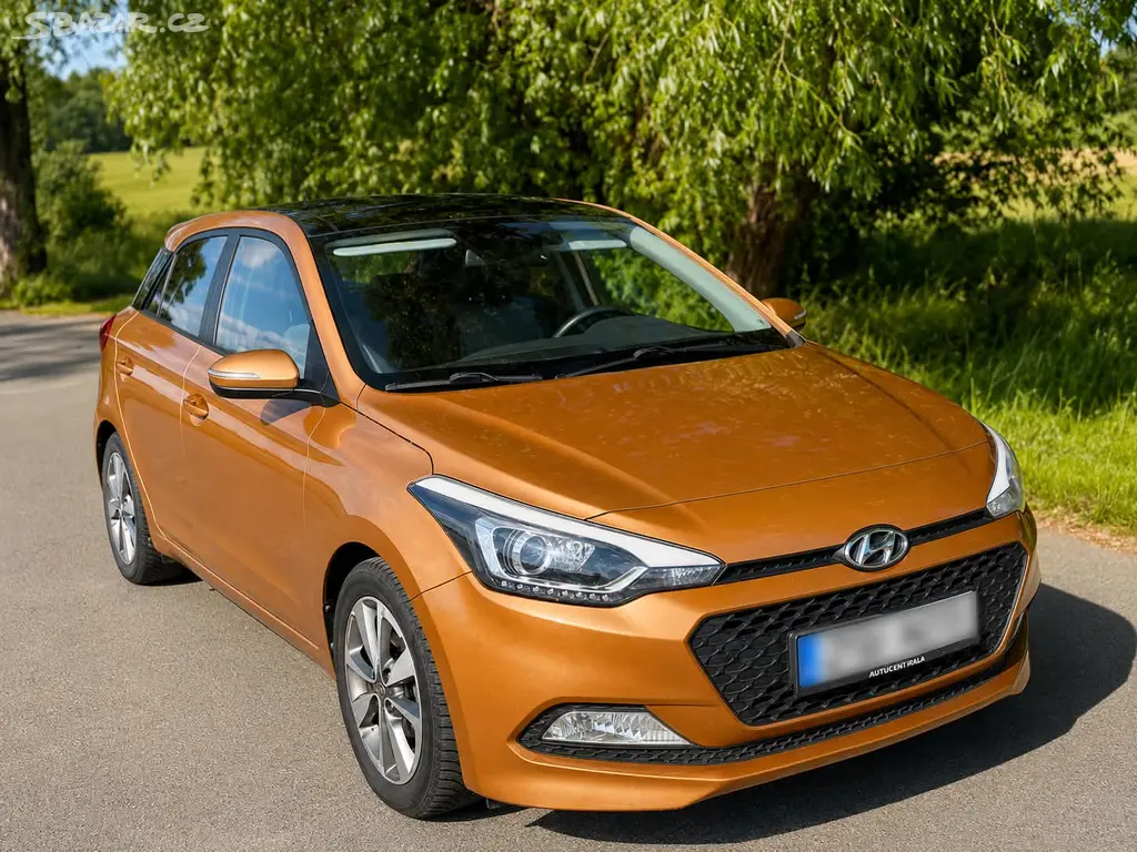Hyundai I20 s panoramatickou střechou