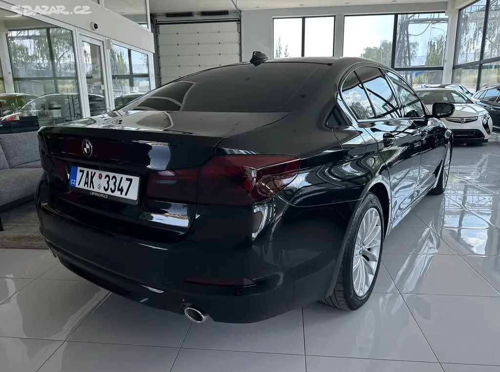 BMW Řada 5, 2.0 Luxury Line - fotka 5