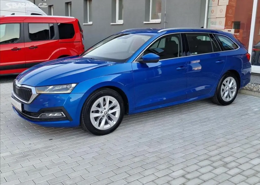 Škoda Octavia, 2.0TDI 110kW DSG Style, 1.Maj - fotka 2