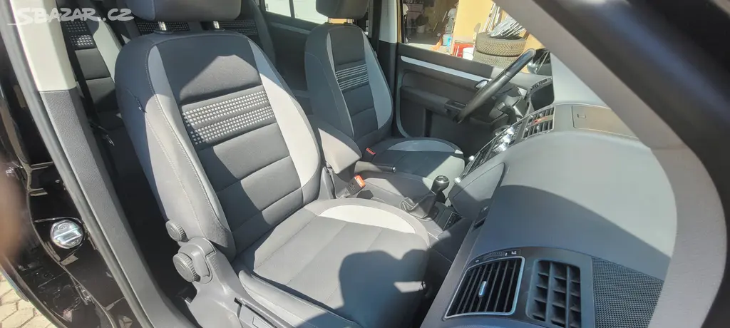 VW Touran 1,2TSi 77kW benzín "Life" - fotka 6