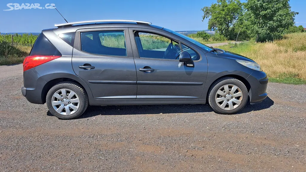 peugeot 207 sw 1,4i 2008 - fotka 4