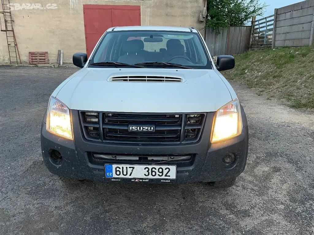 Isuzu D-Max 2,5 D-MAX TD r.v.2011