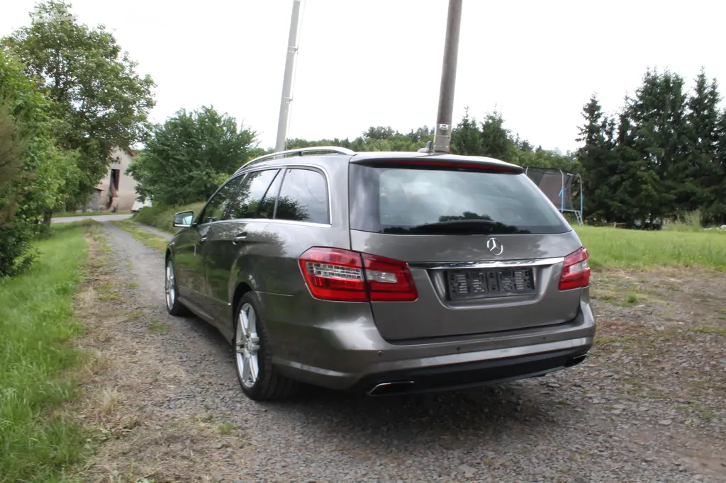 Mercedes-Benz Třídy 3.0 CDi E 350,195kw, Automat - fotka 4