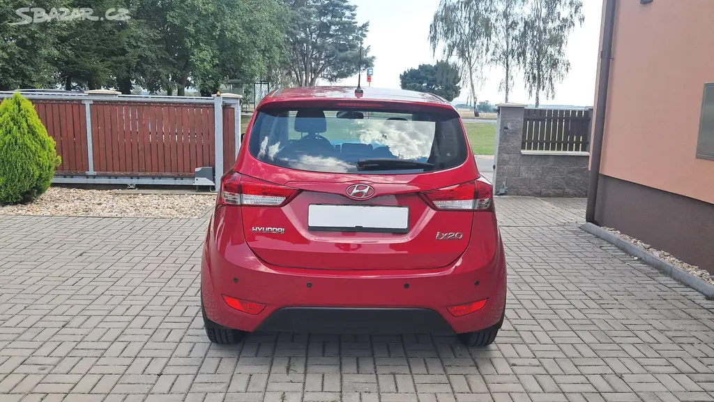 Hyundai ix20, 1.4i / najeto 79 000 km - fotka 4