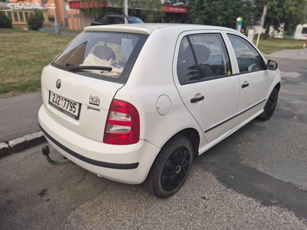 Škoda Fabia 1.4 MPI Bez investic, 113 000 km - fotka 3