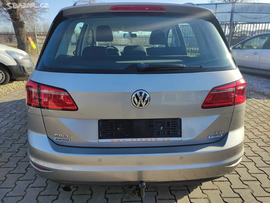 VW GOLF SPORTSVAN 1.2 TSi 81KW,ZÁVĚS,AUT.KLIMA,ESP - fotka 6